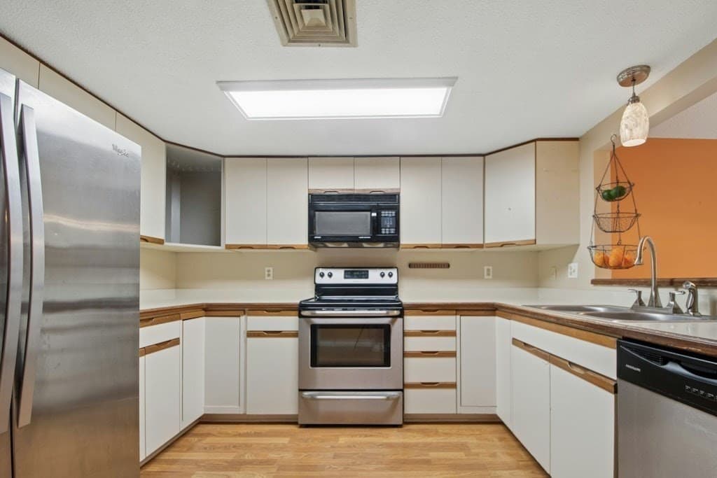 4 Herbert Drive # B, Sutton MA 01590 photo 8