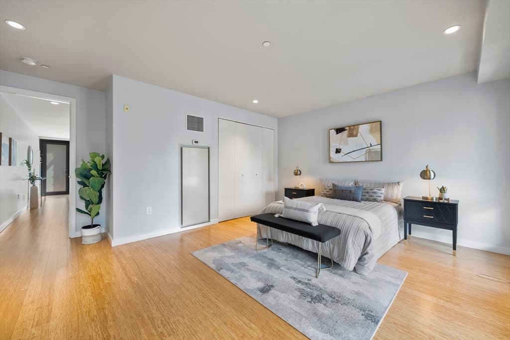 Condominium at 691 Massachusetts Ave, Boston MA 02118, Boston, photo 17 of 21