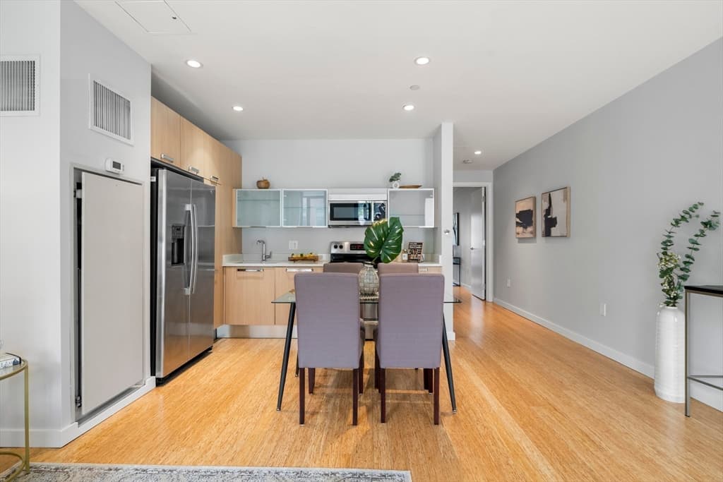 Condominium at 691 Massachusetts Ave, Boston MA 02118, Boston, photo 7 of 21