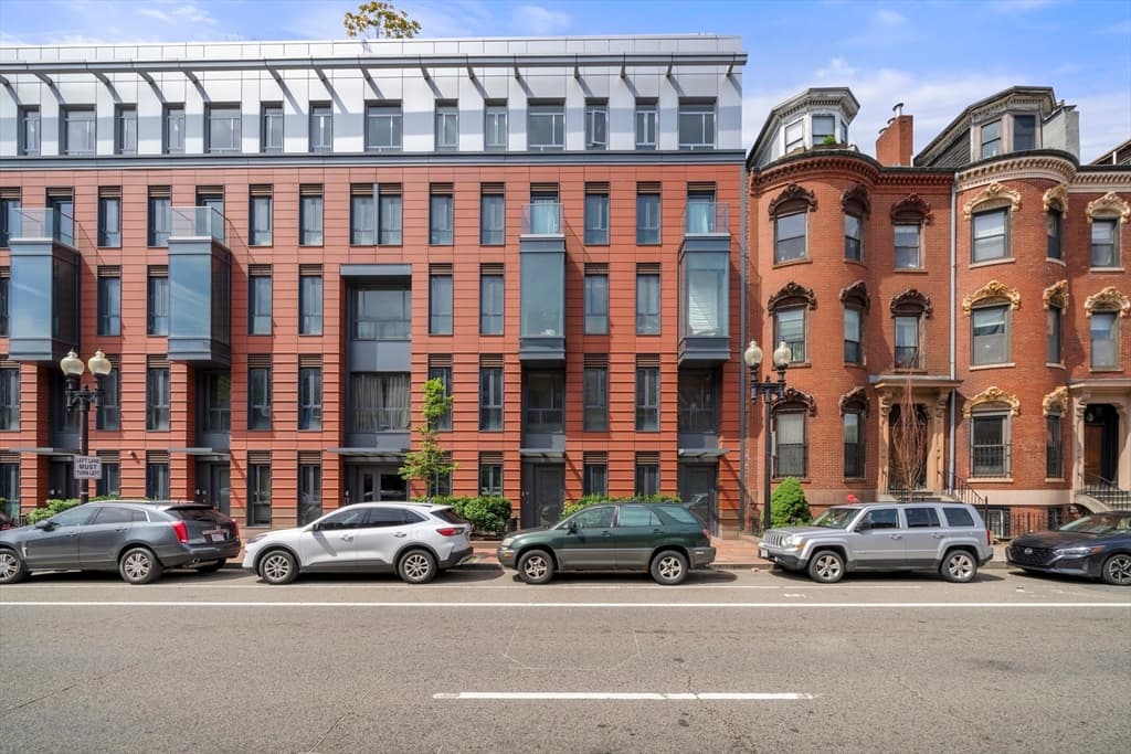 691 Massachusetts Ave, Boston MA 02118