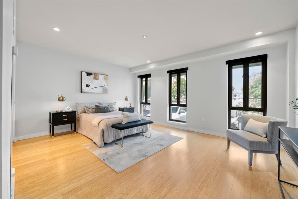Condominium at 691 Massachusetts Ave, Boston MA 02118, Boston, photo 14 of 21