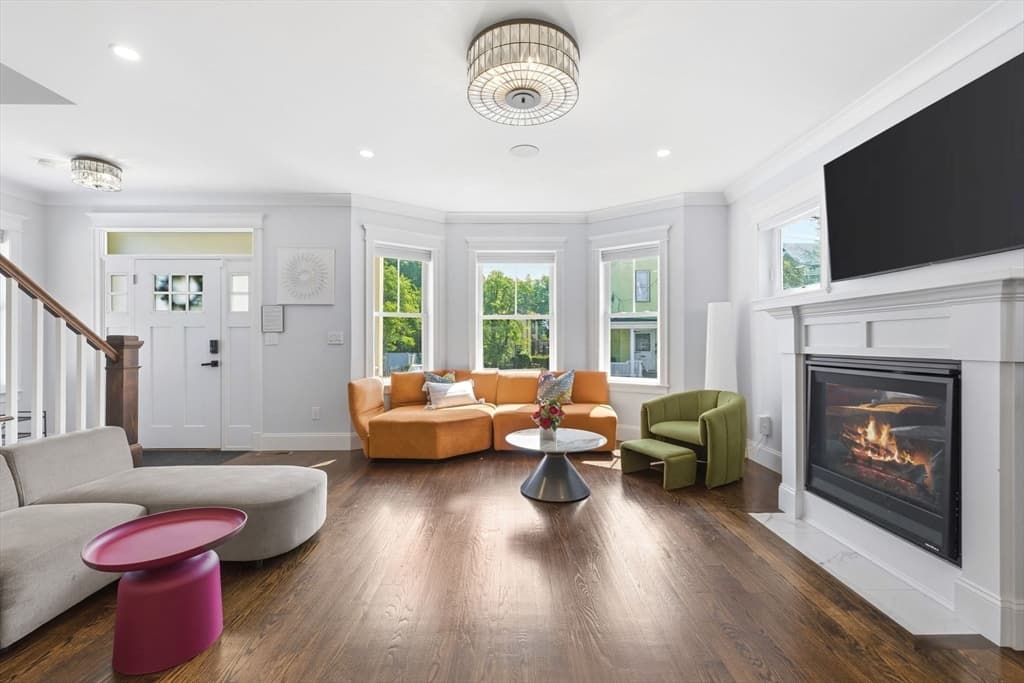 Single Family Residence at 30 Port Norfolk St, Boston MA 02122, Boston, photo 6 of 38