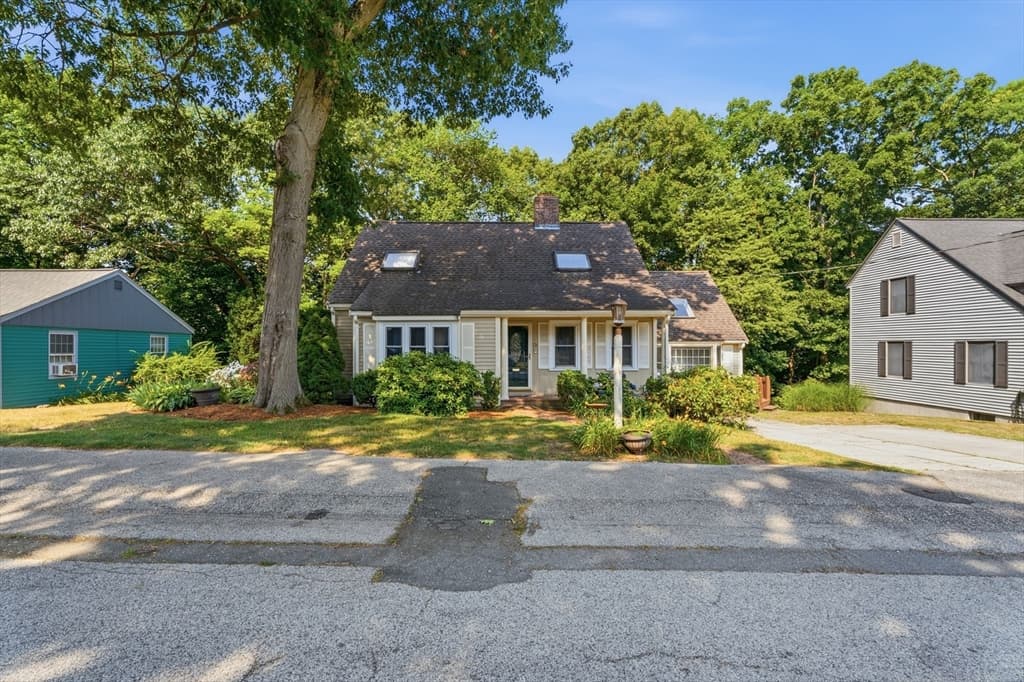125 Jaffrey St, Weymouth MA 02188 photo 2