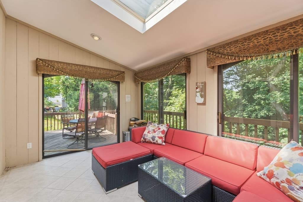 125 Jaffrey St, Weymouth MA 02188 photo 18