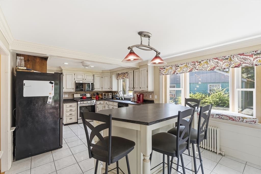 125 Jaffrey St, Weymouth MA 02188 photo 4