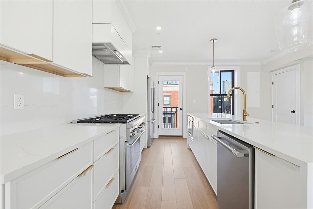 Condominium at 667 Tremont PH, Boston MA 02118, Boston, photo 13 of 37