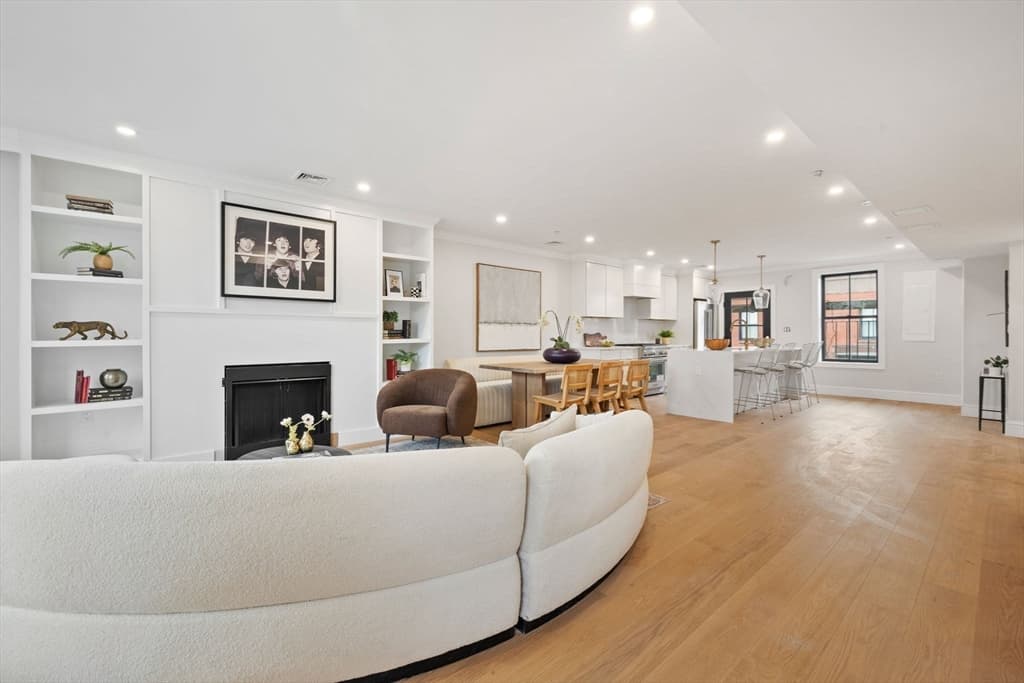 Condominium at 667 Tremont PH, Boston MA 02118, Boston, photo 7 of 37