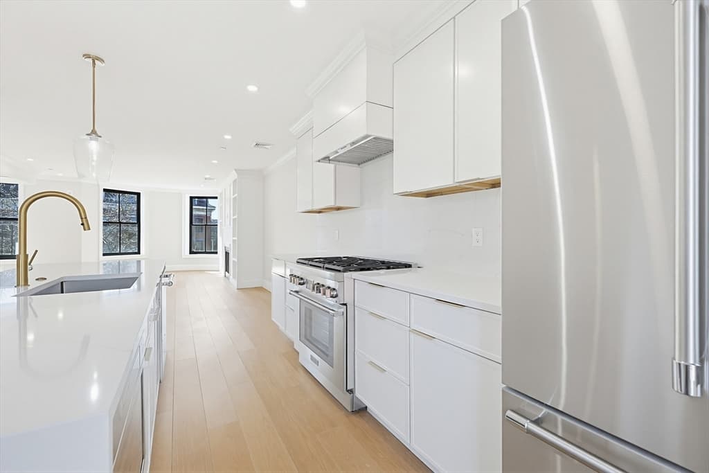 Condominium at 667 Tremont PH, Boston MA 02118, Boston, photo 3 of 37