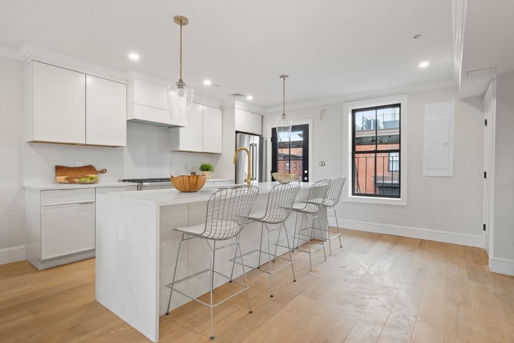 Condominium at 667 Tremont PH, Boston MA 02118, Boston, photo 4 of 37