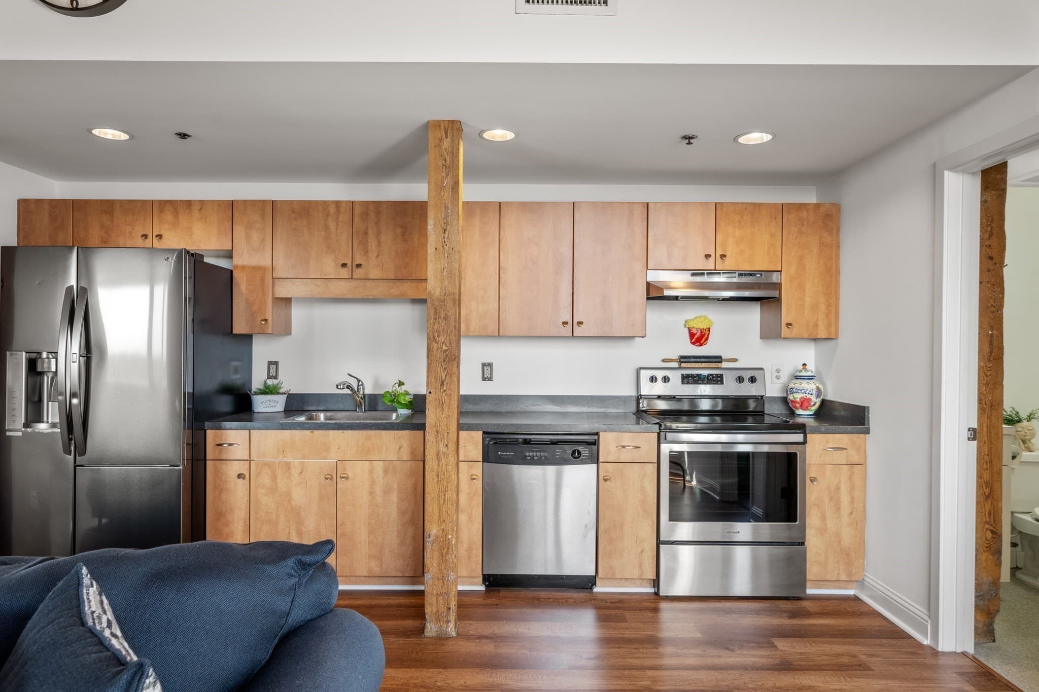 Condominium at 147 Centre Street # 603, Brockton MA 02302, photo 3 of 13