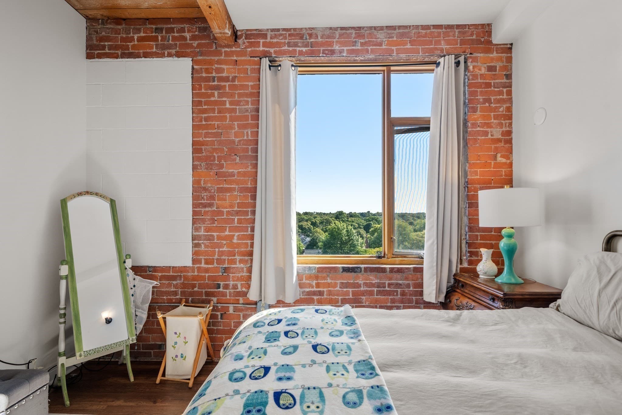 Condominium at 147 Centre Street # 603, Brockton MA 02302, photo 10 of 13