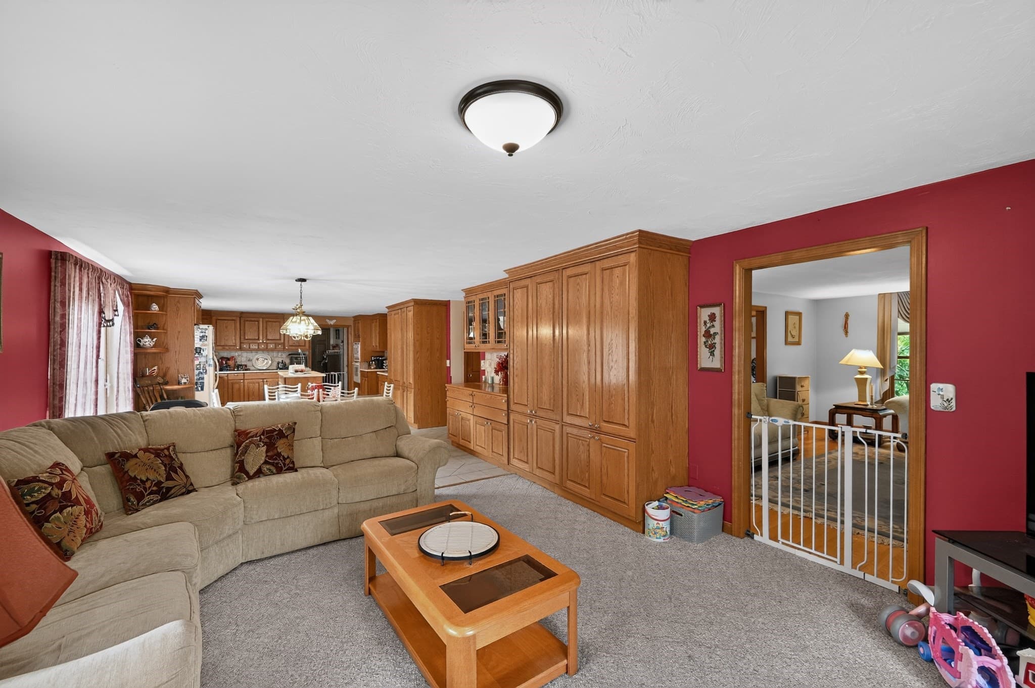 Single Family Residence at 16 Hill St, Shrewsbury MA 01545, photo 6 of 42