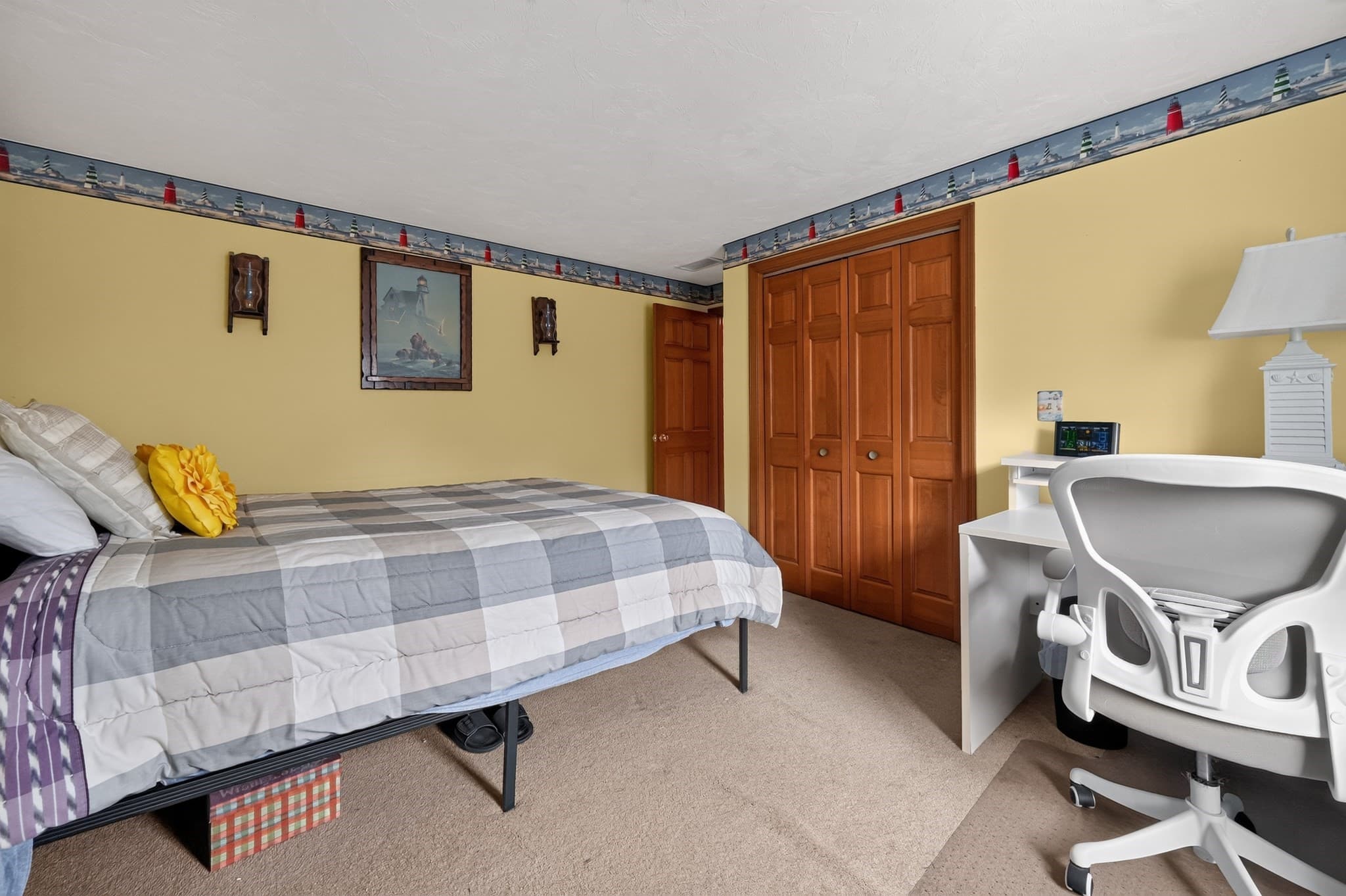 Single Family Residence at 16 Hill St, Shrewsbury MA 01545, photo 17 of 42