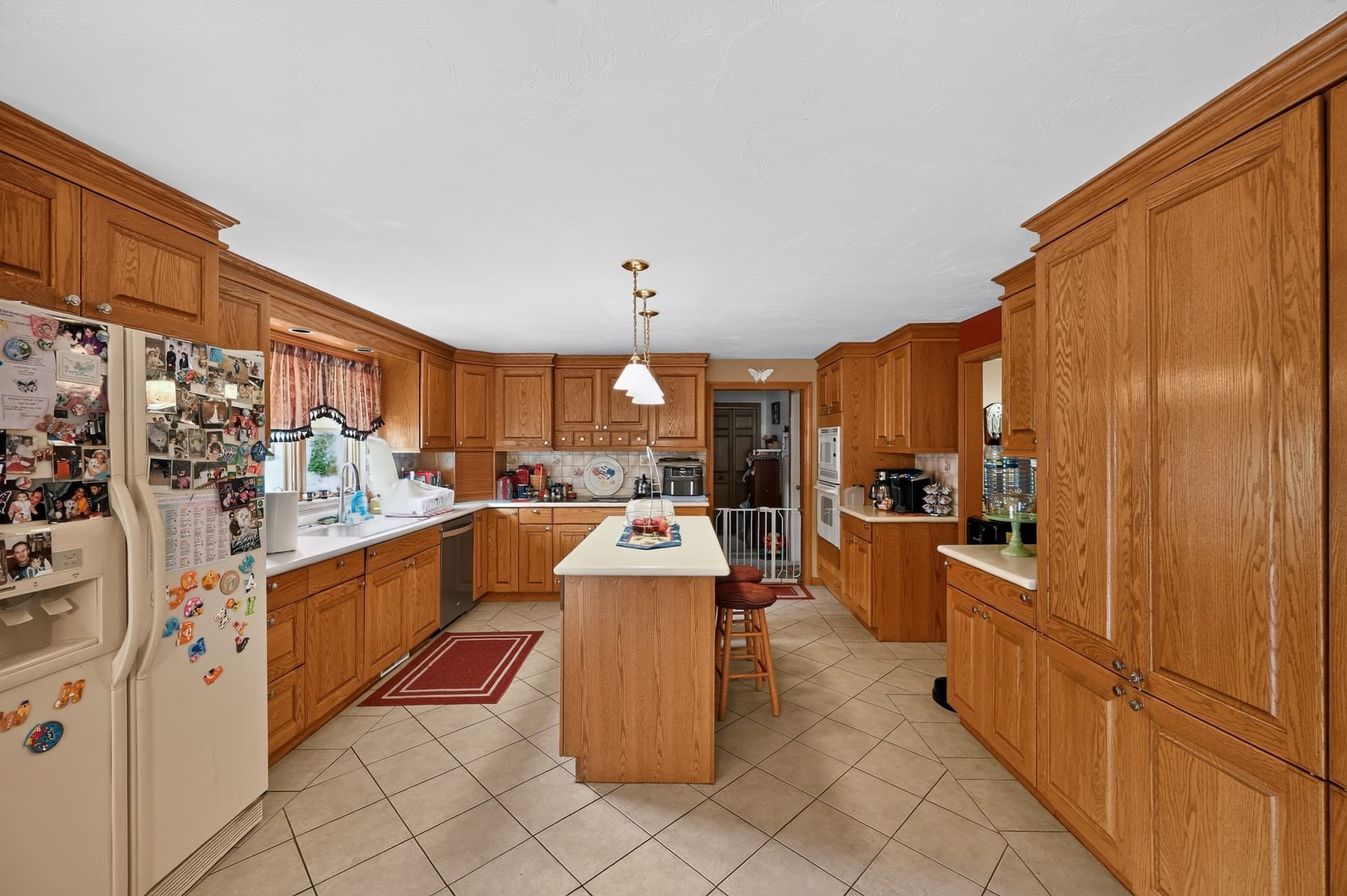 Single Family Residence at 16 Hill St, Shrewsbury MA 01545, photo 10 of 42