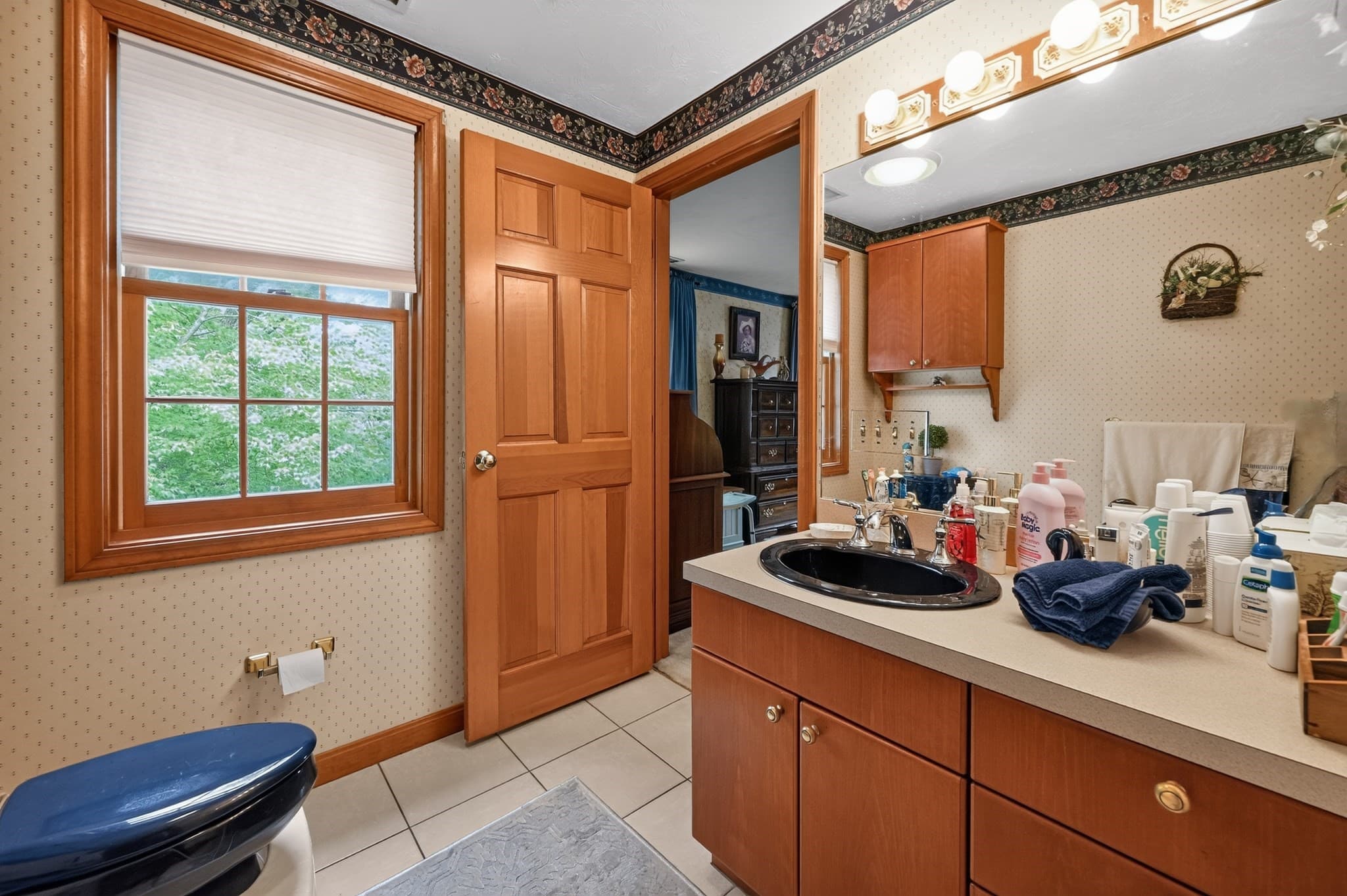 Single Family Residence at 16 Hill St, Shrewsbury MA 01545, photo 18 of 42