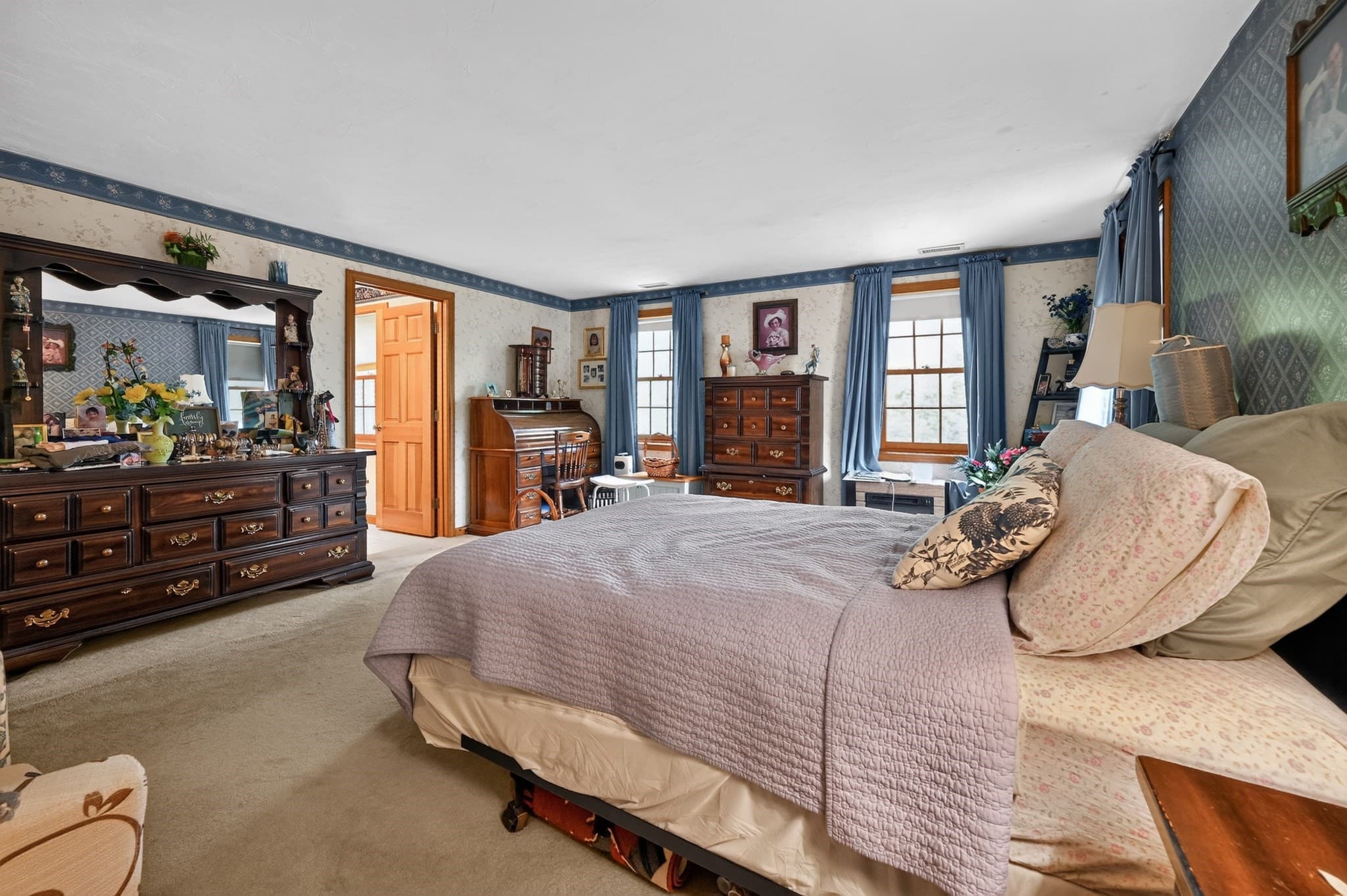 Single Family Residence at 16 Hill St, Shrewsbury MA 01545, photo 19 of 42
