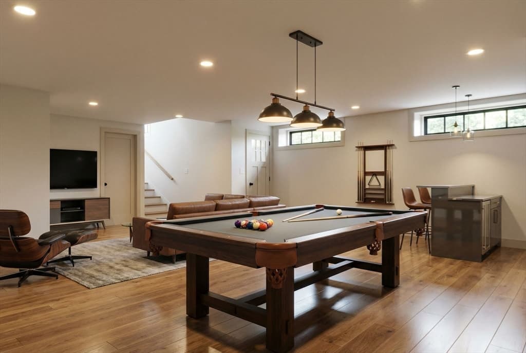 Single Family Residence at 10 Lisa St, Burlington MA 01803, Burlington, photo 16 of 21