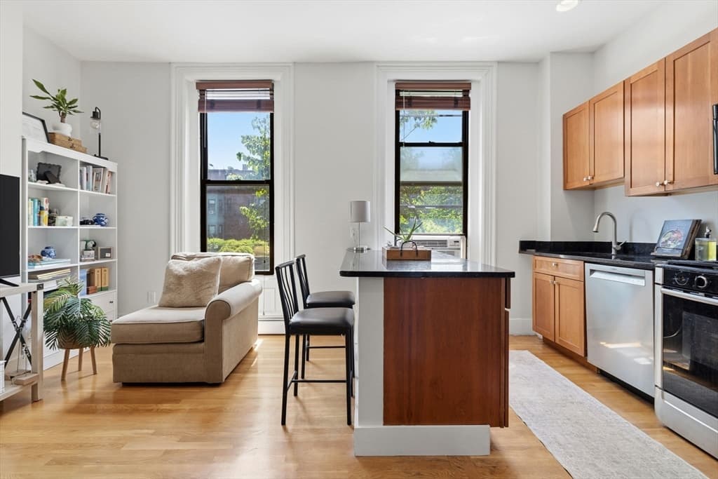 32 Yarmouth St # 2, Boston MA 02116