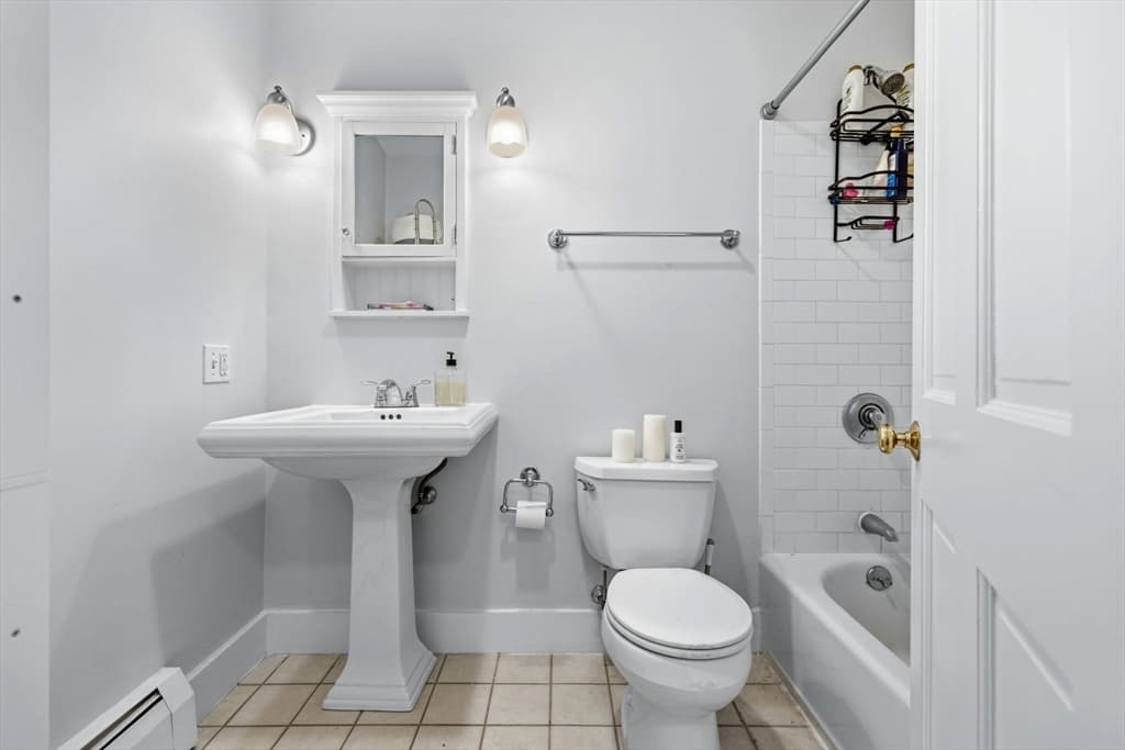 Condominium at 32 Yarmouth St # 2, Boston MA 02116, Boston, photo 11 of 16