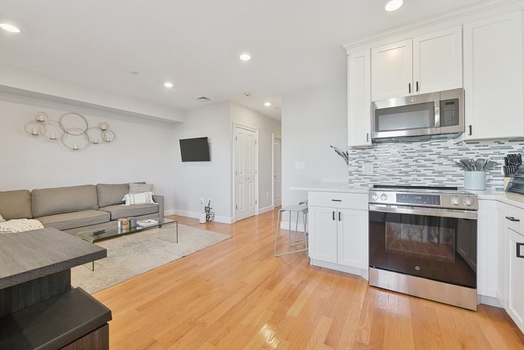 Condominium at 214-216 E Eagle St # 5, Boston MA 02128, Boston, photo 4 of 16