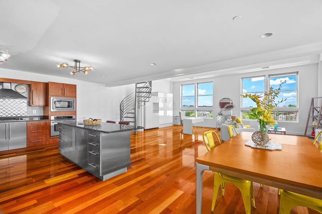 Condominium at 10 Ocean Avenue # 414, Revere MA 02151, photo 14 of 39