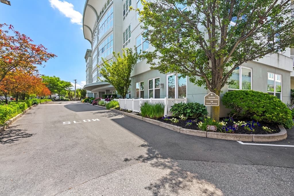 Condominium at 10 Ocean Avenue # 414, Revere MA 02151, photo 37 of 39