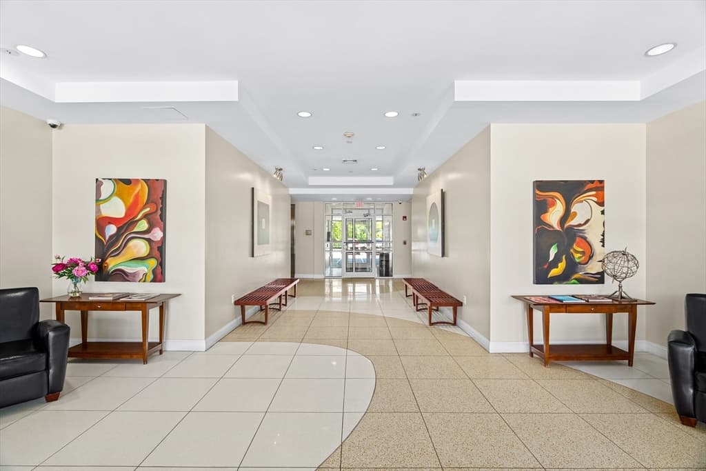 Condominium at 10 Ocean Avenue # 414, Revere MA 02151, photo 35 of 39