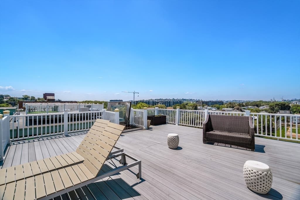 Condominium at 10 Ocean Avenue # 414, Revere MA 02151, photo 25 of 39