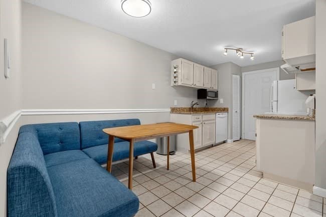 7 Thoreau Ct # 8, Natick MA 01760 photo 7