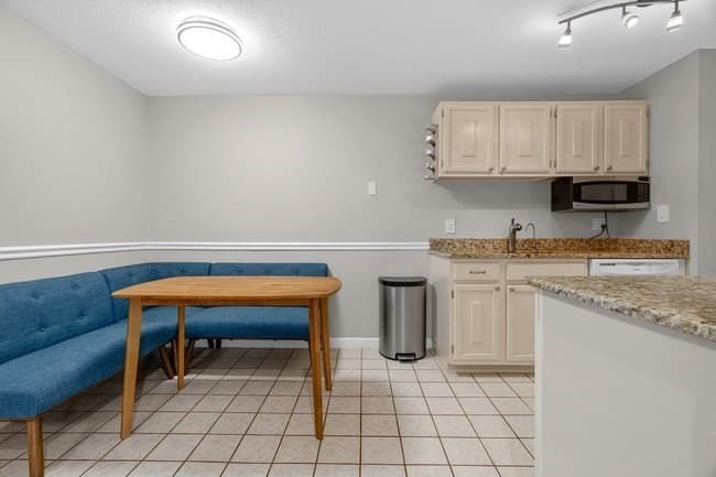 7 Thoreau Ct # 8, Natick MA 01760 photo 8