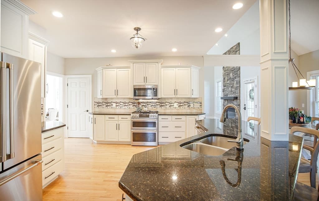 451 Falley Dr, Westfield MA 01085 photo 6