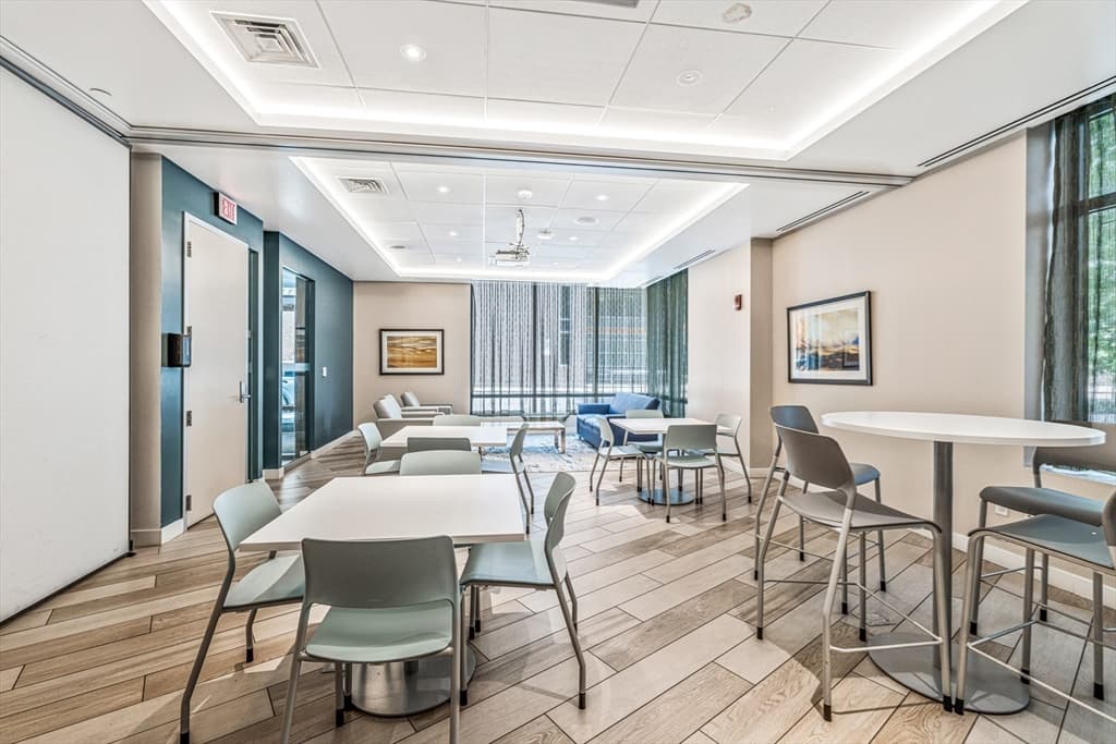 Condominium at 80-82 Fenwood Rd # 913, Boston MA 02115, Boston, photo 20 of 21