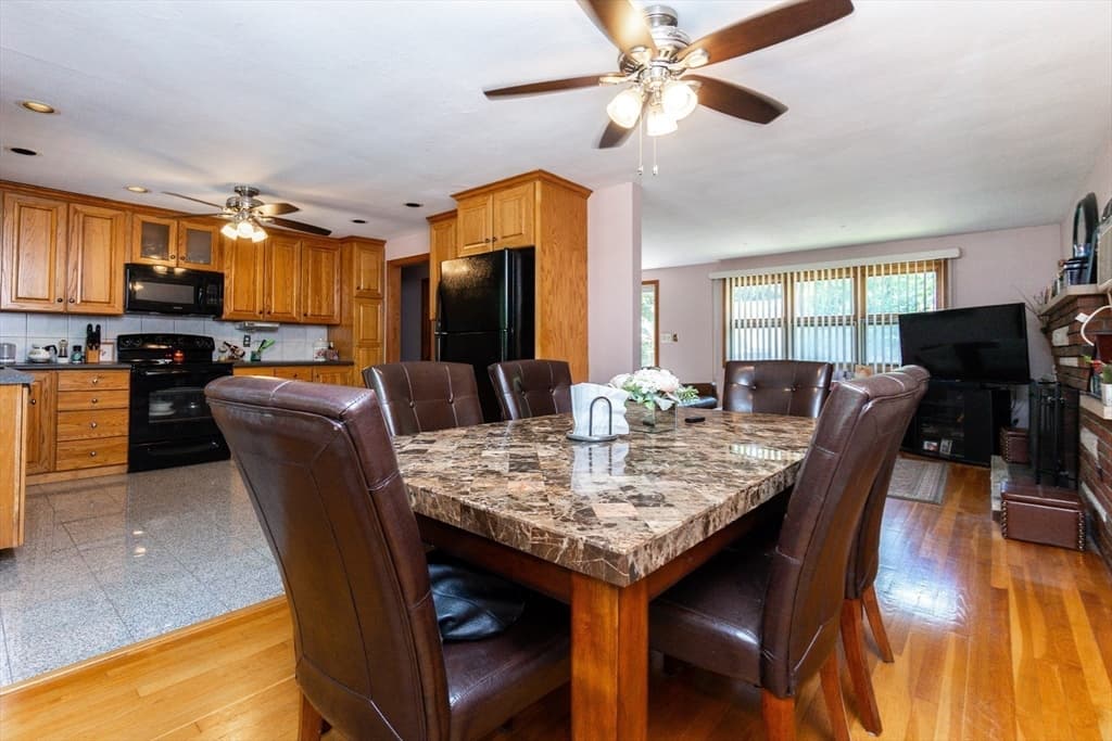 80 Forest Street, Saugus MA 01906 photo 3