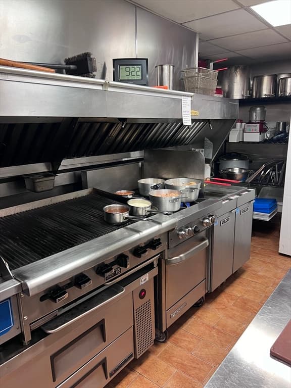 227 Hanover Street, Boston MA 02113 photo 3