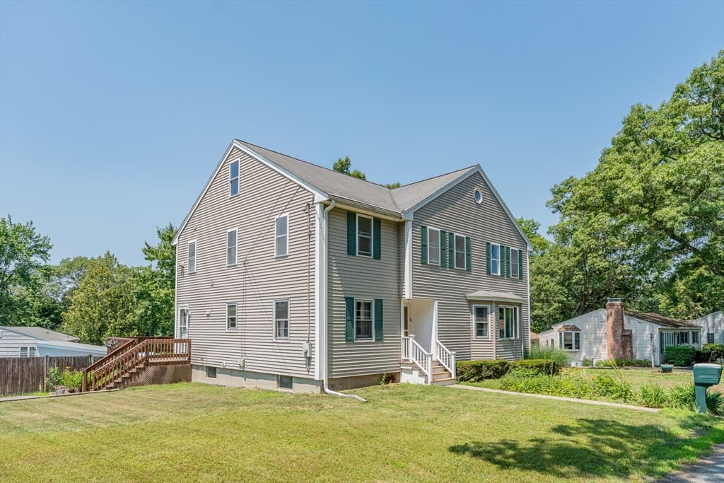 64 Bancroft Street, Dracut MA 01826