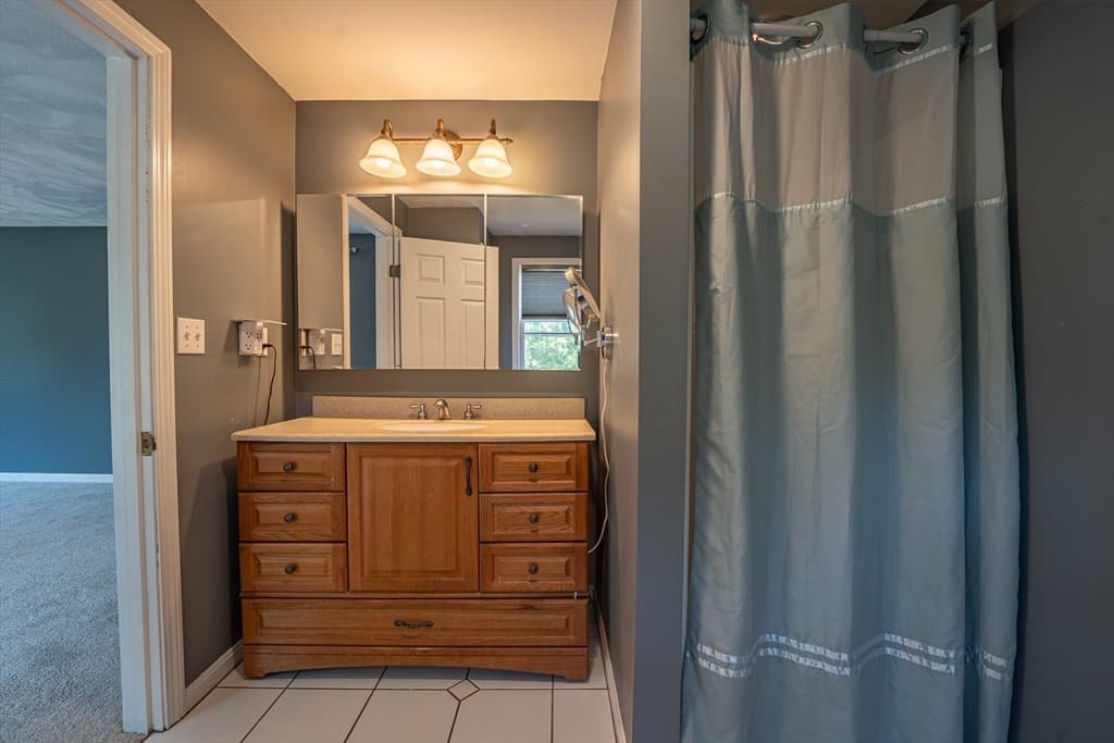 64 Bancroft Street, Dracut MA 01826 photo 25