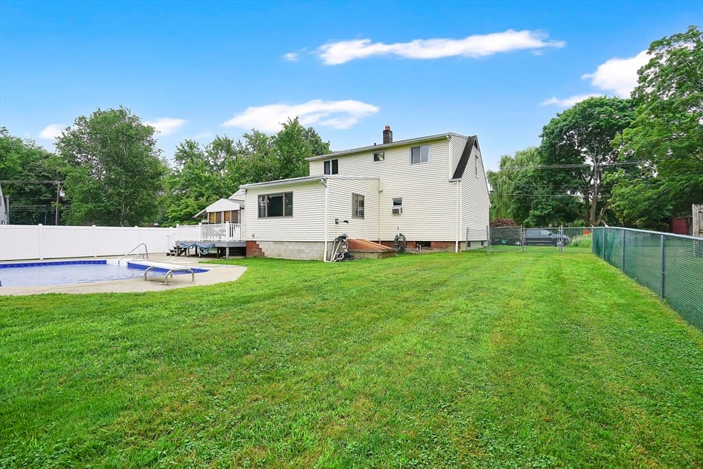 84 Judd Ave., South Hadley MA 01075 photo 5