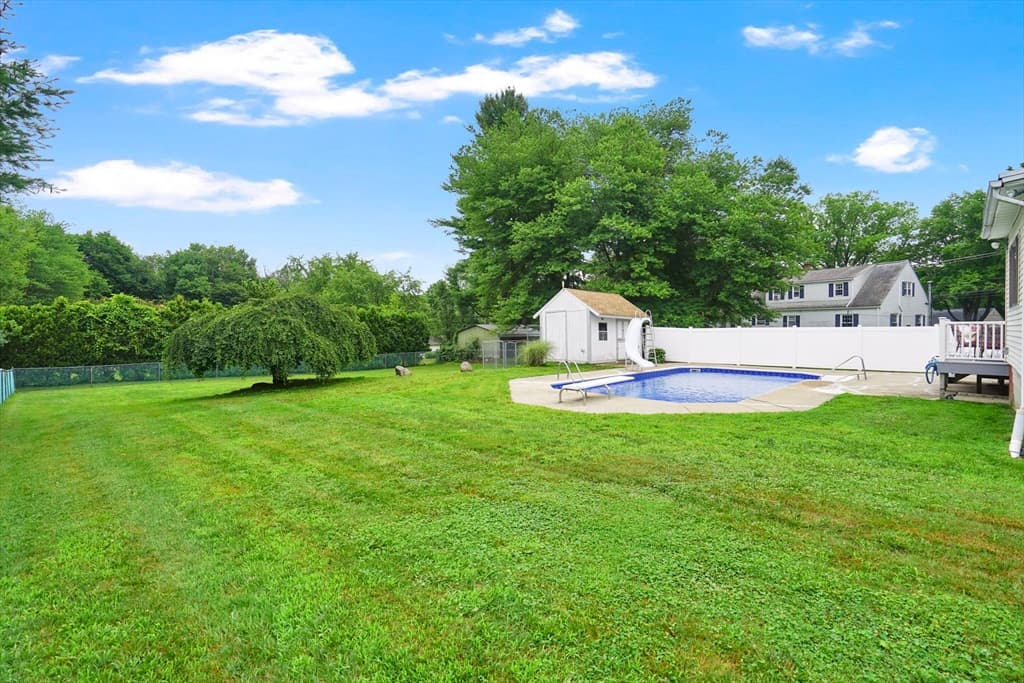 84 Judd Ave., South Hadley MA 01075 photo 4