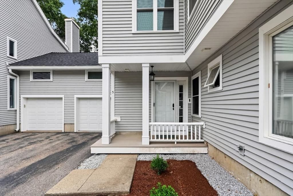 5 Blueberry Ct # 5, Rockland MA 02370