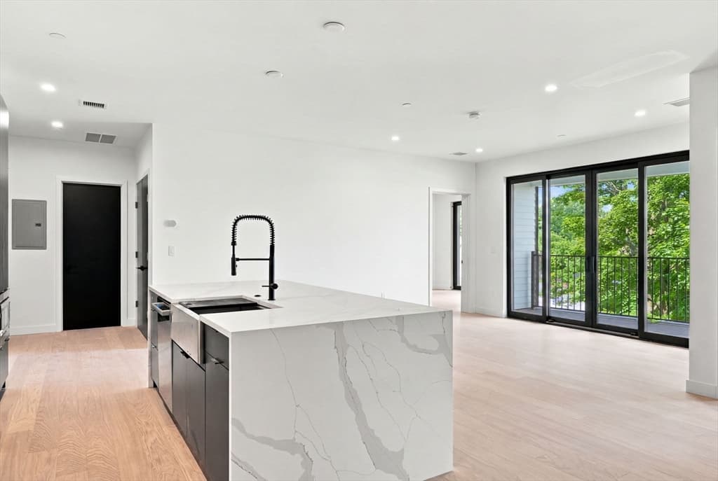 Condominium at 22 High Street # 203, Boston MA 02122, Boston, photo 8 of 28