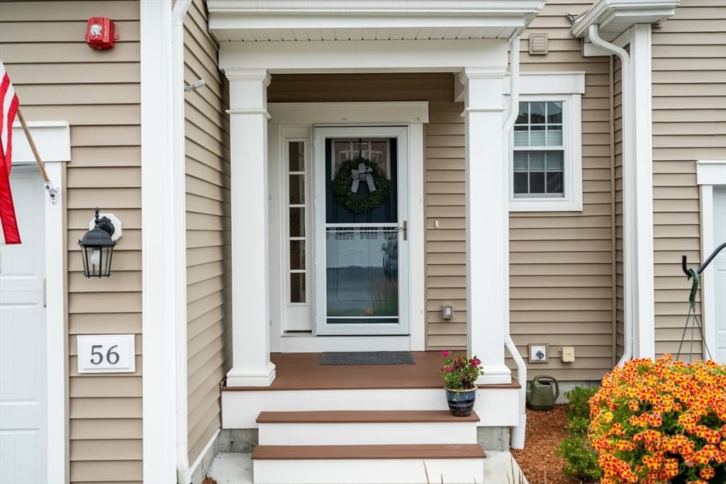 56 Shannon Way # 56, Upton MA 01568 photo 2