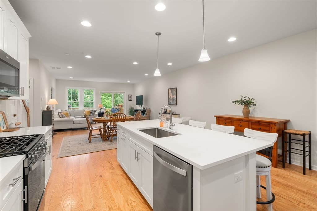 56 Shannon Way # 56, Upton MA 01568 photo 6