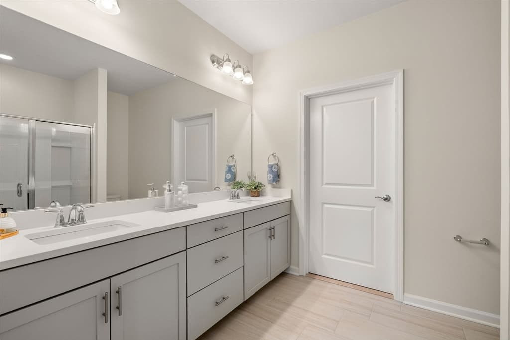 56 Shannon Way # 56, Upton MA 01568 photo 16