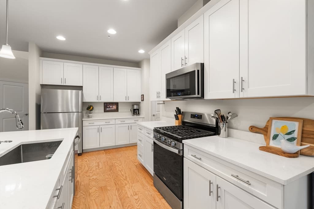 56 Shannon Way # 56, Upton MA 01568 photo 5