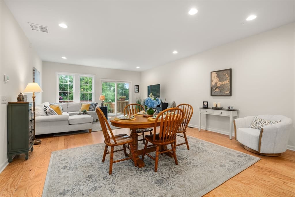 56 Shannon Way # 56, Upton MA 01568 photo 9