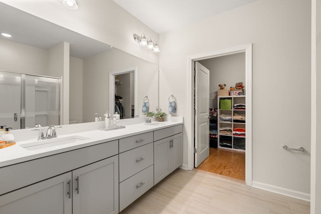 56 Shannon Way # 56, Upton MA 01568 photo 18