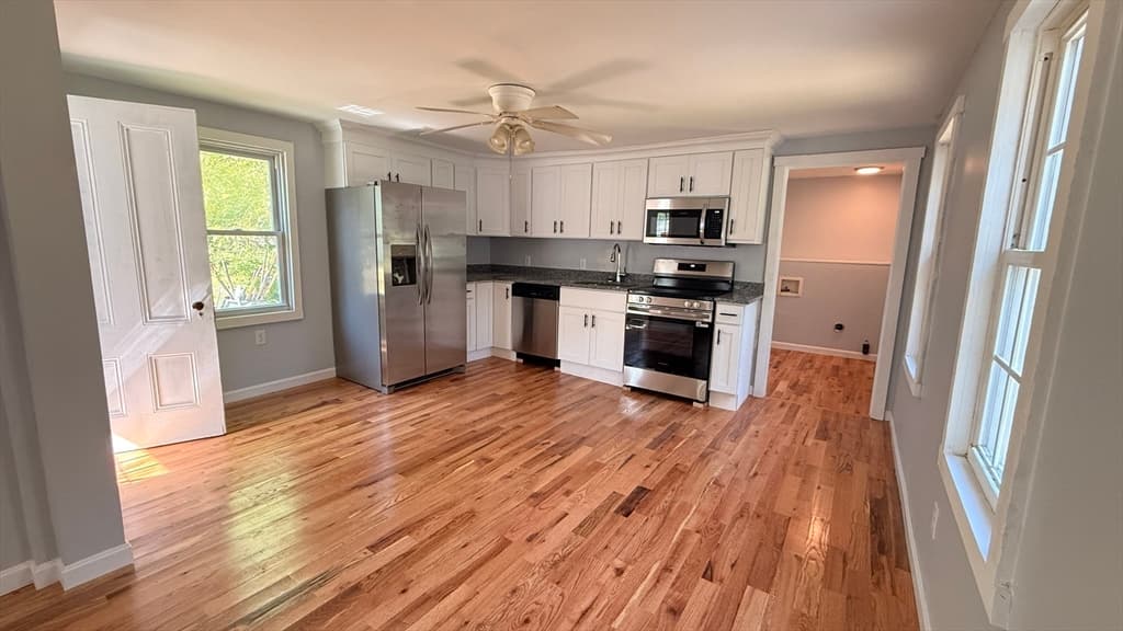 36 Spruce St, Middleboro MA 02344 photo 5