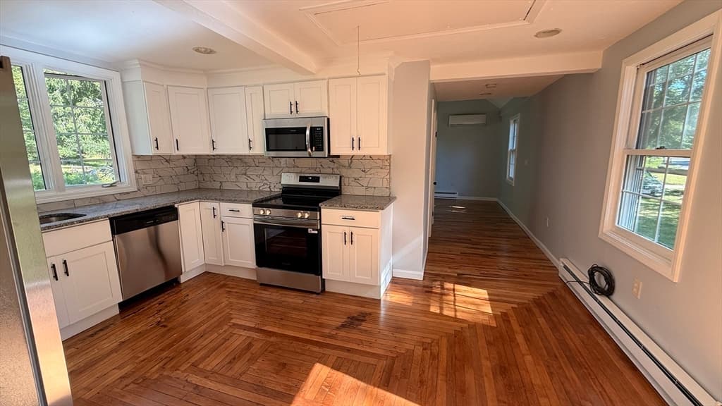 36 Spruce St, Middleboro MA 02344 photo 4