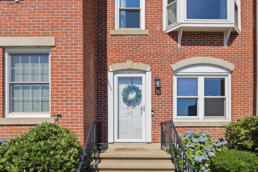 49 Breakwater Dr # 10, Chelsea MA 02150 photo 4