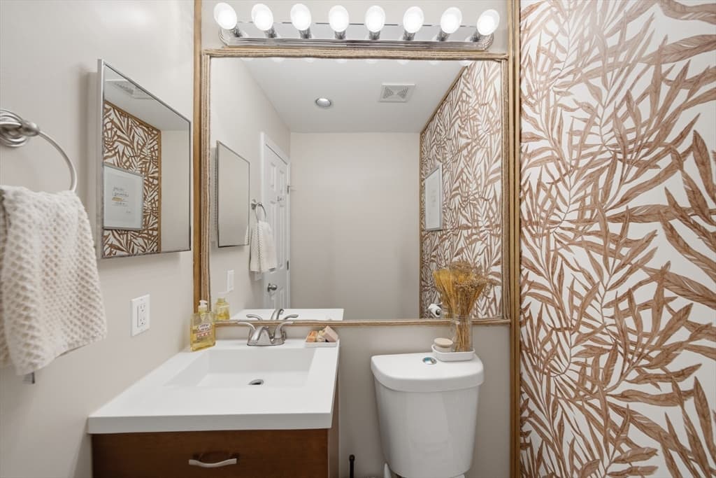 49 Breakwater Dr # 10, Chelsea MA 02150 photo 25